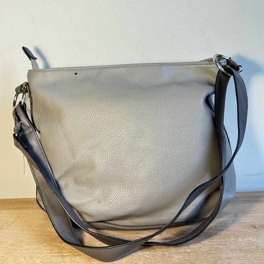 Rosetti Gray Crossbody Bag with Pockets - Picture 7 of 7